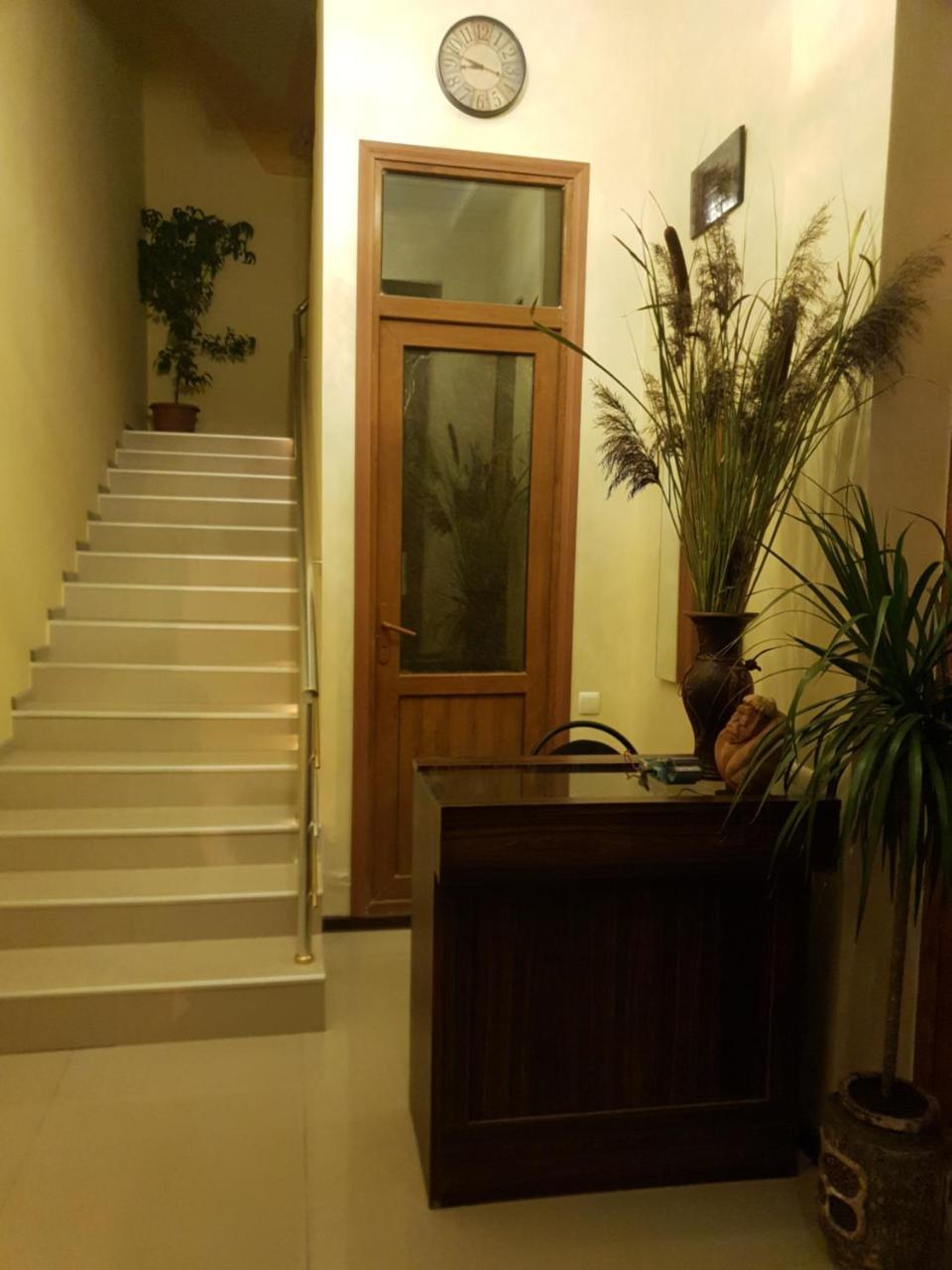 Guesthouse Crown Of Цахкадзор Екстериор снимка